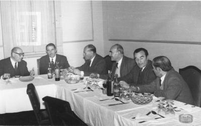 Cena aniversario Instituto de Numismática e Historia en el Club Social. Dr A. Bricchi, José de Cara, G. S. Chervo, J. M. Ríos, A. Ríos y T. Díaz