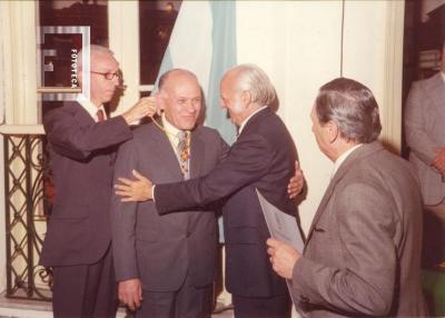 Sr. Pérez Tiribelli, G. S. Chervo, J. M. Gonzales Conde y A. Castagno. Entrega Cordones al Mérito Numismático y Medallístico en Museo Municipal
