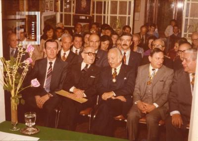 Conferencia de W. S. Cártey en Museo Municipal. Sr. Catena, Cártey, Gonzales Conde, Castaño, Calderón