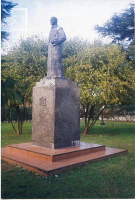 Monumento al Presbítero Dr. Antonio Sáenz
