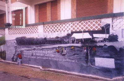 Bajada Belgrano. Pinturas en paredes